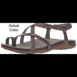 Chaco Dorra Sandal-Brown